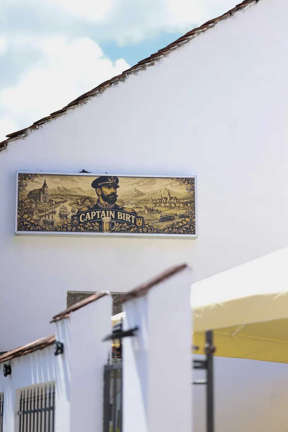 La intrarea în birt